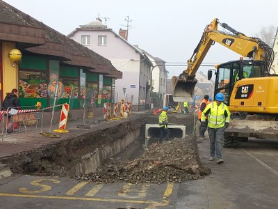 Uzávěra křižovatky Hlučínská x Balbínova