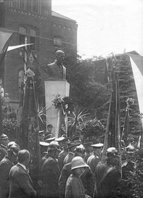 Odhalení pomníku TGM v r. 1928