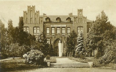 Škola v roce 1935