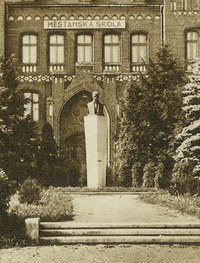 Pomník TGM v r. 1935